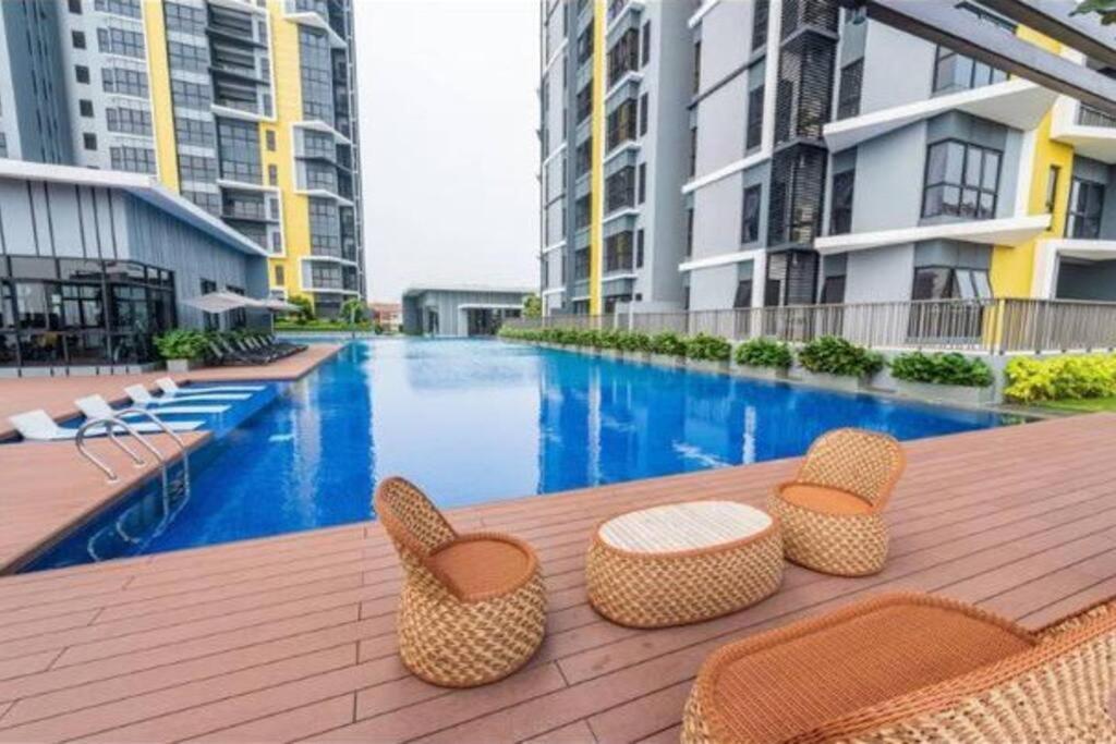 Cozy Mayfair Homestay Puchong Bagian luar foto